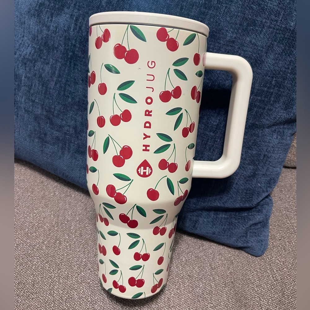 ✨HydroJug✨ 40 oz Cherry tumbler